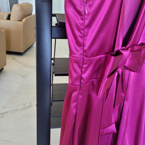 B. Darlin Dress Party/Wedding/Prom Dress - Picture 3 of 10